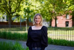 Vanessa Dziedzic from Metalshub