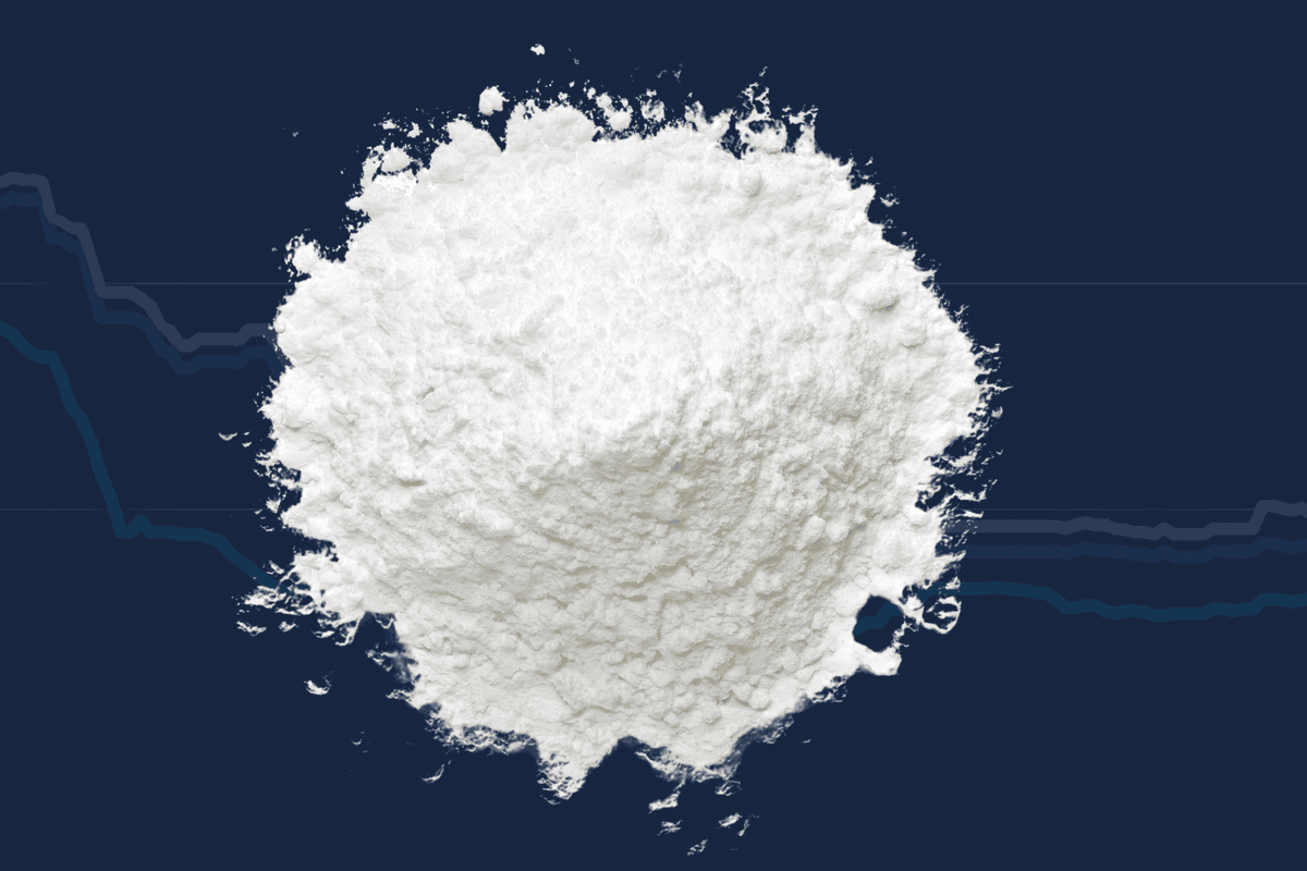 Alumina powder layered on top of an alumina market graph
