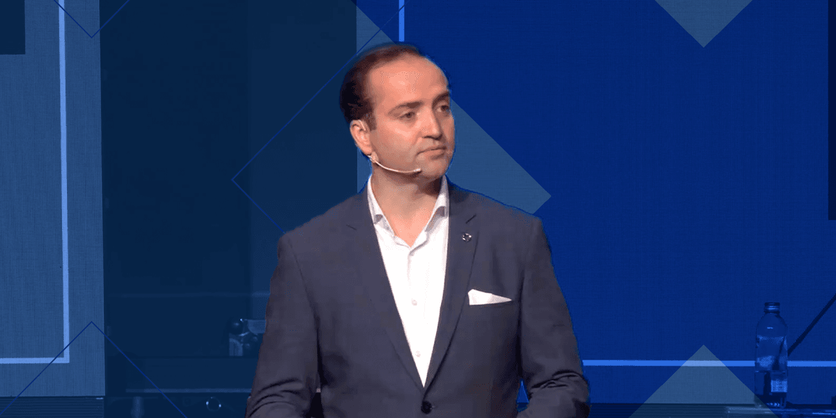 Julian Gatzweiler from Outokumpu during his speech at the SMR Conference in 2025